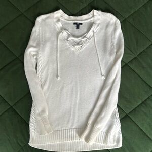 Gap sweater